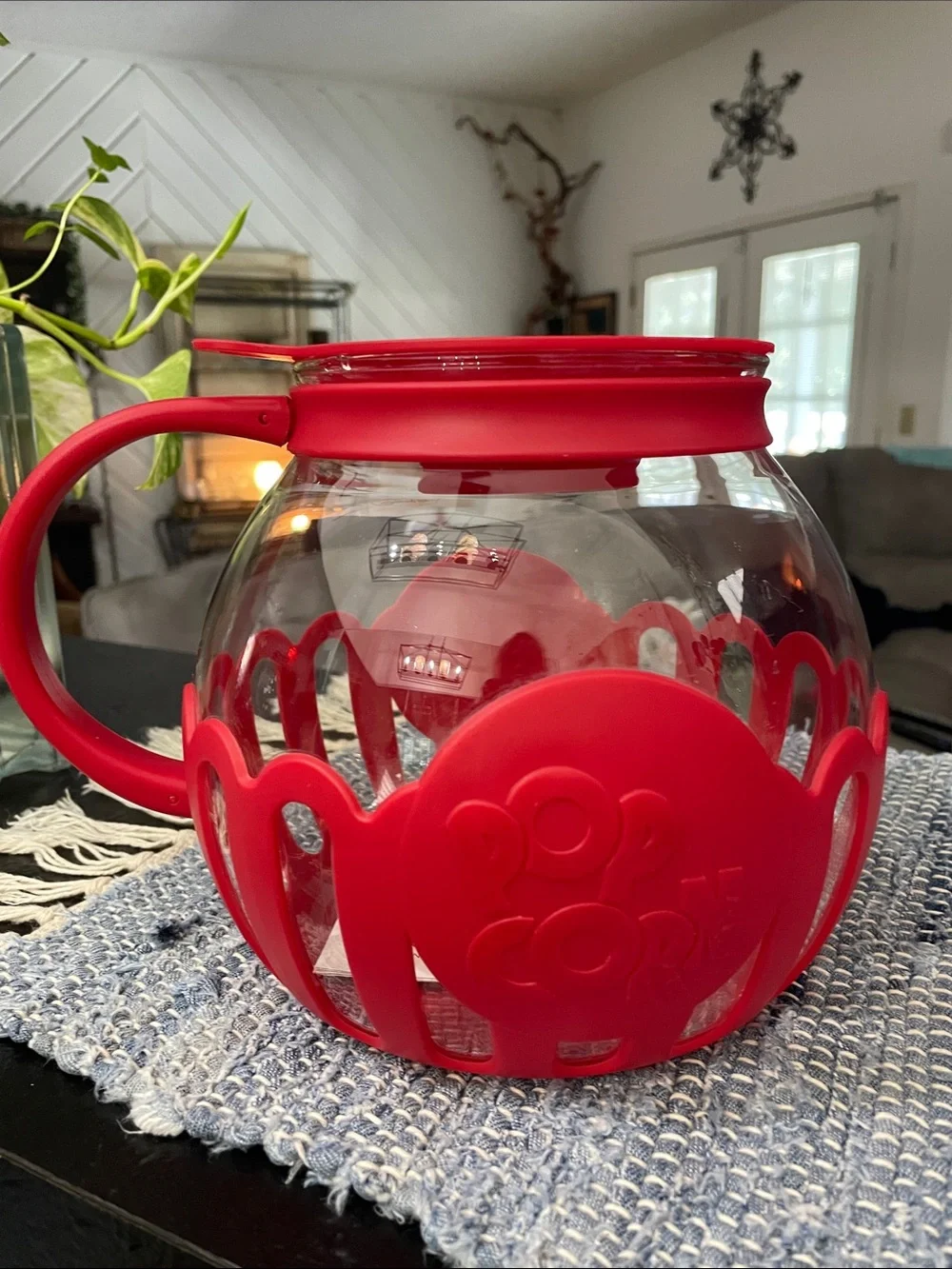 3 Qt Red Silicone-Trim Popcorn Maker with Handle